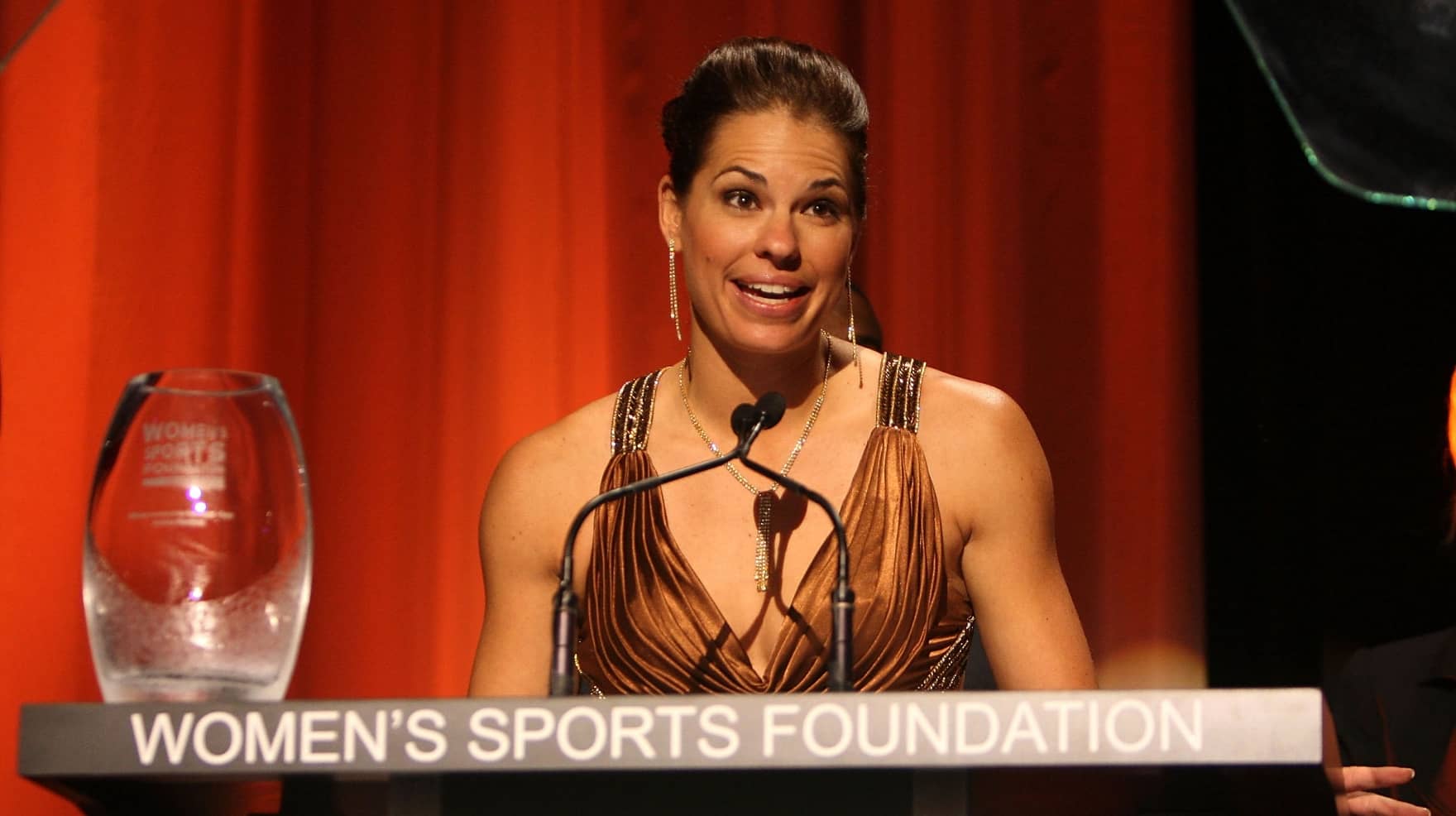 WSF Past President Jessica Mendoza speaks on stage during the 29th Annual Salute to Women in Sports presented by the Women’s Sports Foundation at The Waldorf-Astoria Hotel on October 14, 2008 in New York City. (Photo by Stephen Lovekin/Getty Images for WSF)